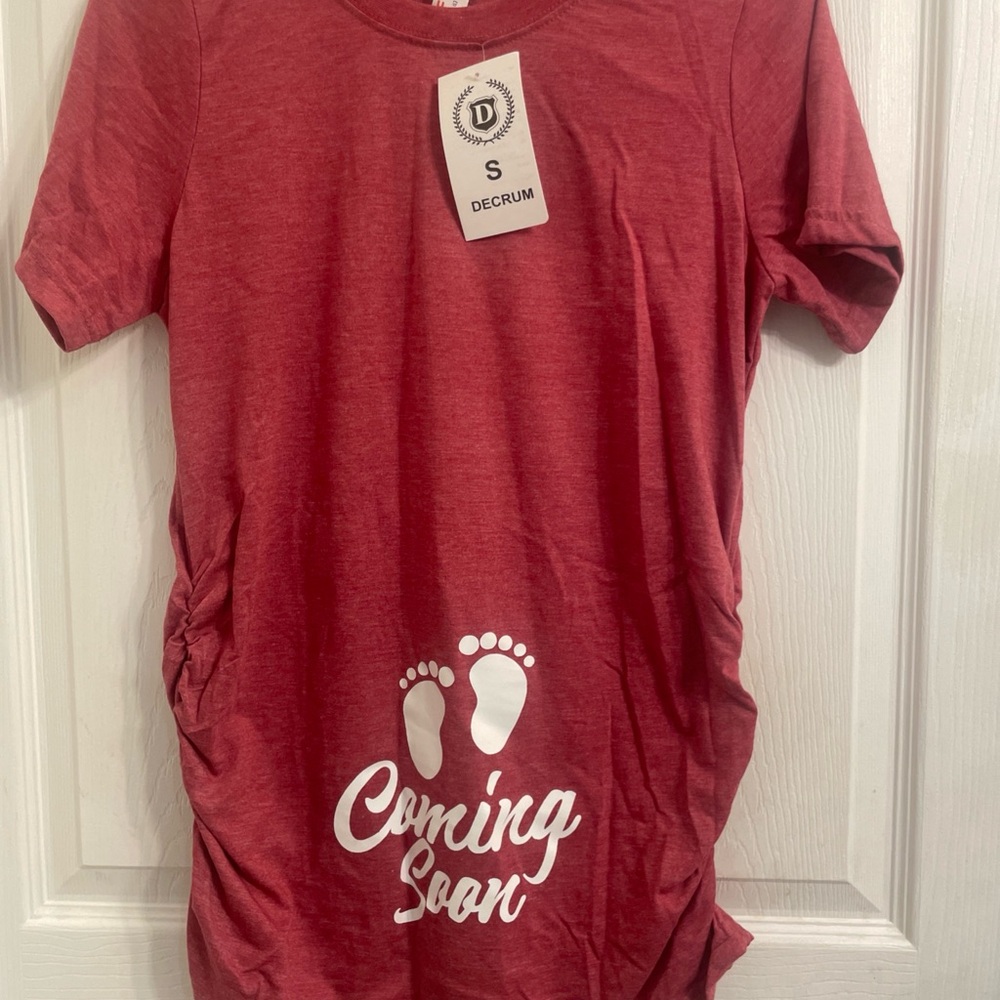 Decrum Casual Tee Mommy to Be Shirt Baby Announcement NWT